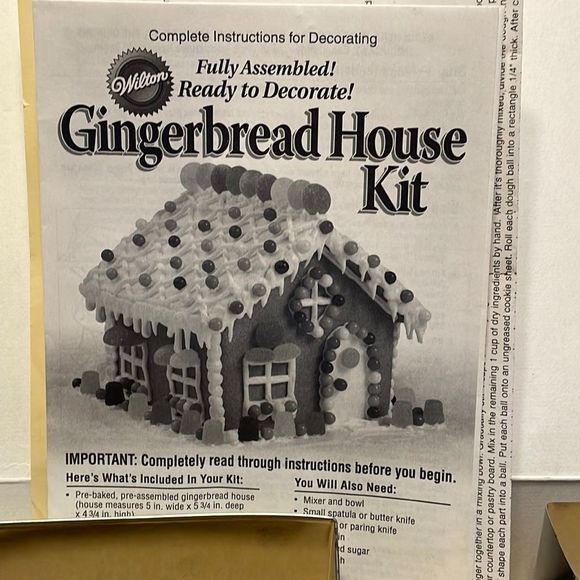 Wilton gingerbread house kit - Picture 1 of 2